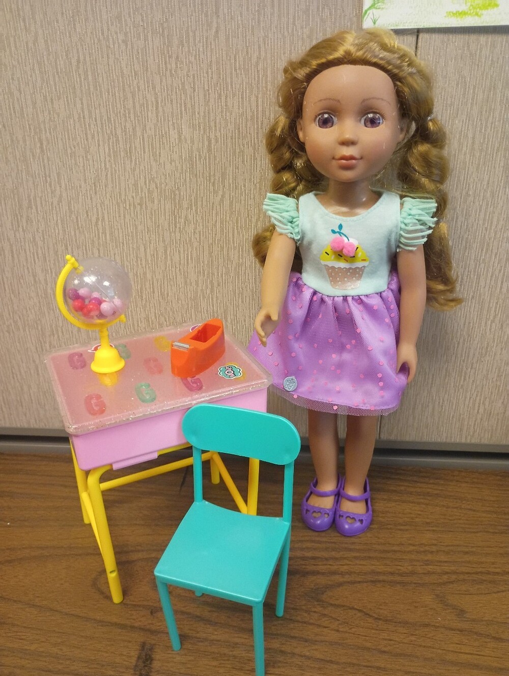 Battat Glitter Girls doll & desk